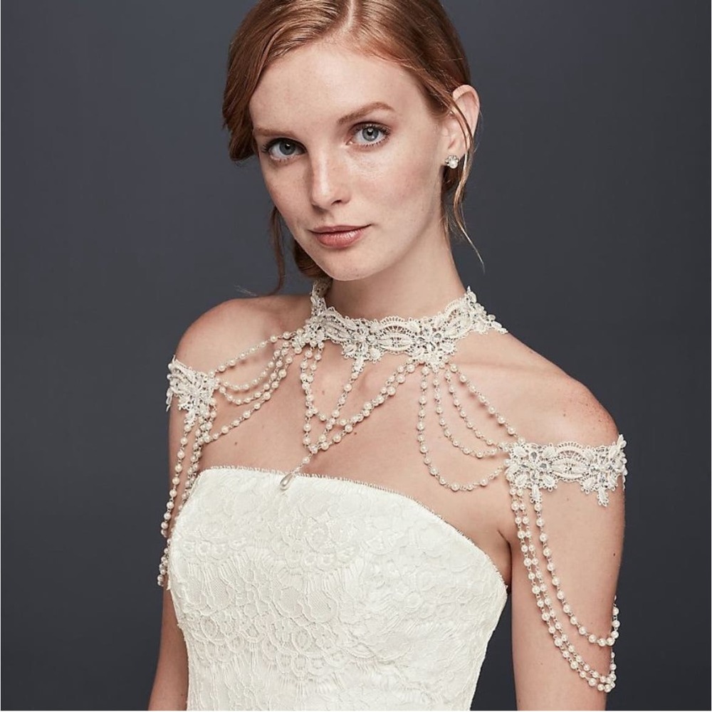 David’s Bridal Body Necklacece
